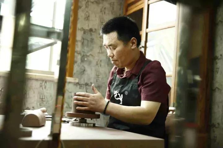 手工陶器店,看了一辈子的店