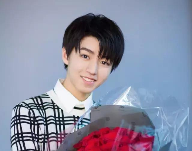 99后北影校花王俊凯同学,出演苹果广告,刚大一就拍了腾讯网剧