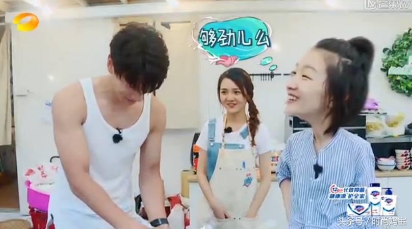 周冬雨烤花甲羊排,周冬雨烤牛排