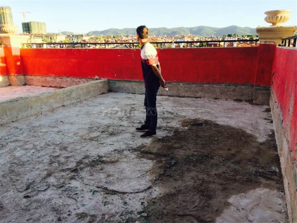 露台漏水如何彻底解决,顶层露台漏水与归属问题