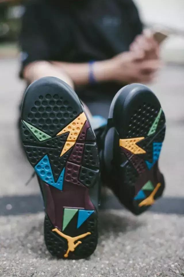 论最会穿鞋的兔子，我只服他！兔八哥鞋款大盘点