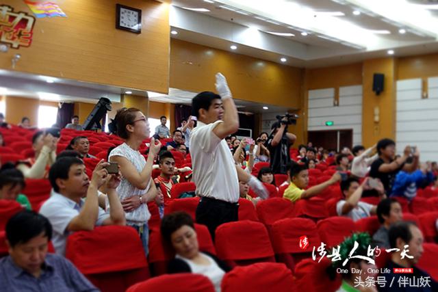 行走在乡村的涉县“鼓王”｜涉县人的一天第75期