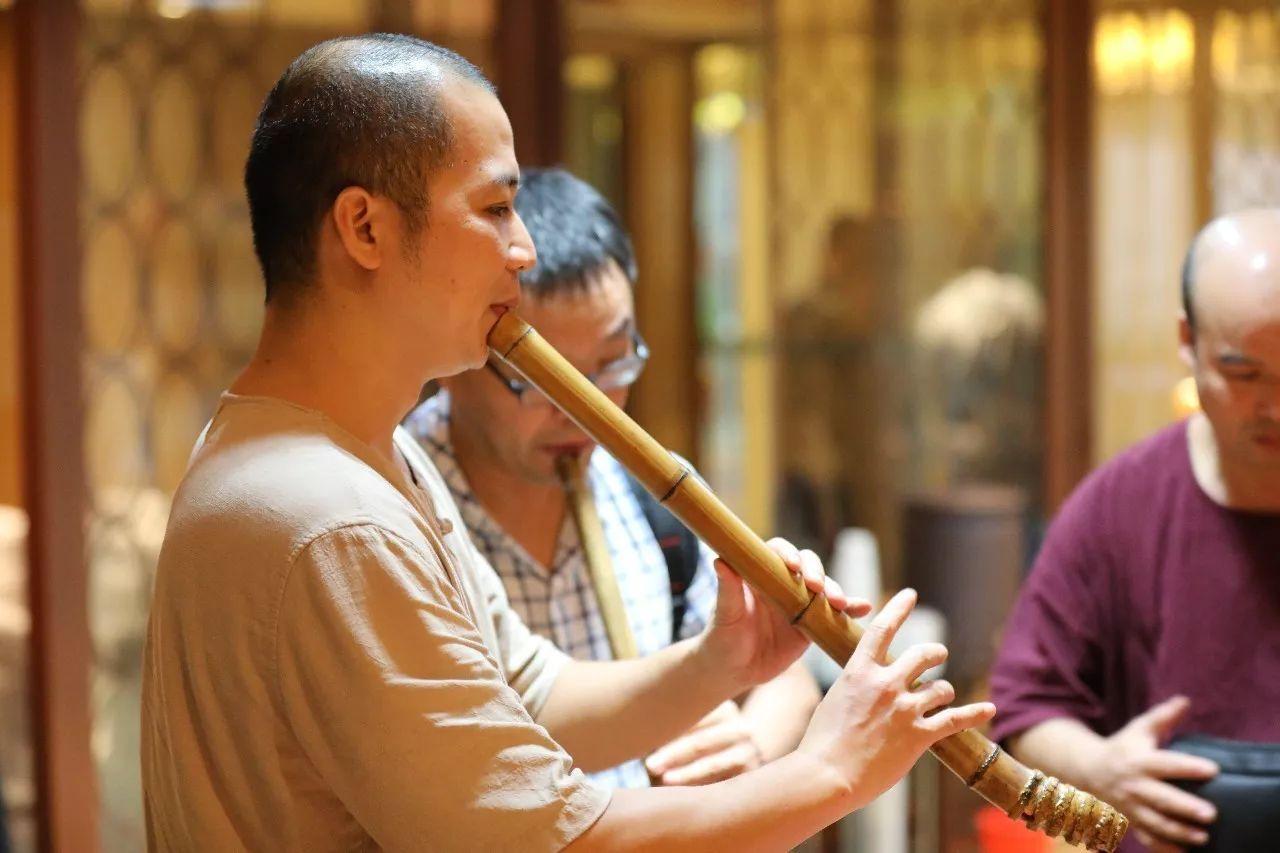 箫园秋分箫友雅集聚于杭州“雪庐”交流箫艺术