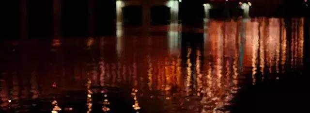 韩国揭露人性的灾难电影,韩国电影揭露社会现实