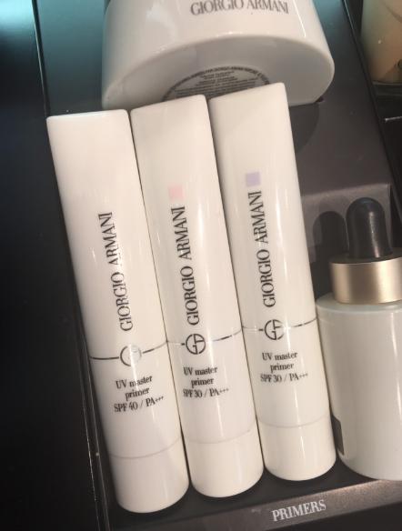 cpb隔离跟麦吉丽隔离哪个好,cpb隔离经典款和滋润版是一款吗