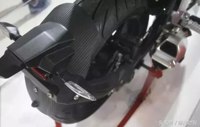 隆鑫无极300R详细配置,无极300r售价多少钱