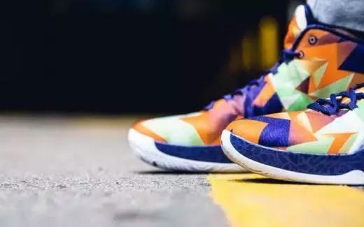 论最会穿鞋的兔子，我只服他！兔八哥鞋款大盘点