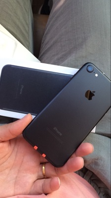 2899新买的iPhone7到了,直播开箱