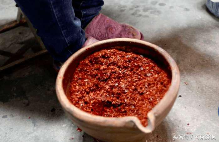 湖南的素炒辣椒的做法,秦巴奶奶炒辣椒