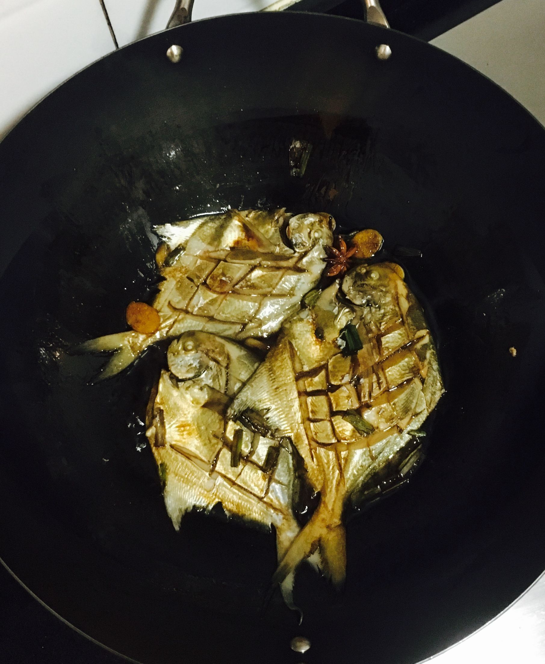 家常菜红烧鲳鱼简单入味,红烧鲳鱼的最佳吃法和做法