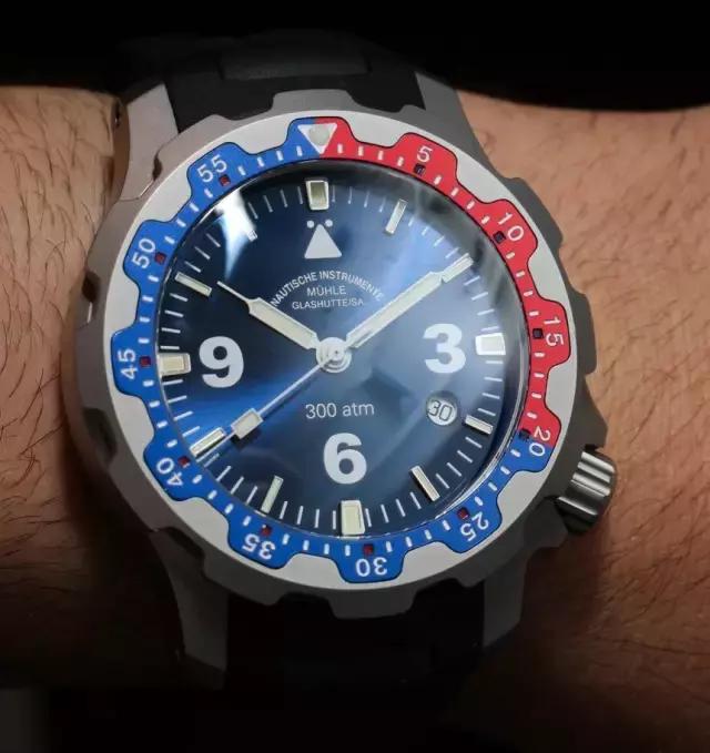 格拉苏蒂陀飞轮测评,格拉苏蒂莫勒潜水