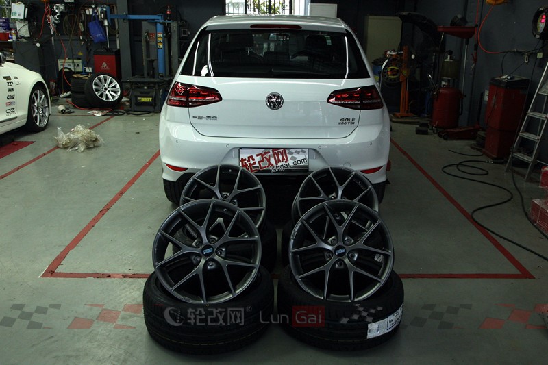 大众高尔夫7改17寸刀锋轮毂,高尔夫改装17寸bbs