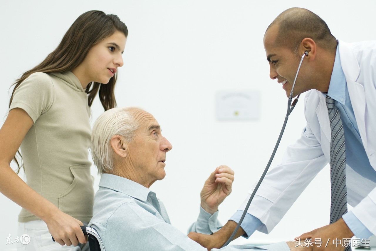 胸闷气短是白血病的前兆吗,胸口憋闷就是白血病吗