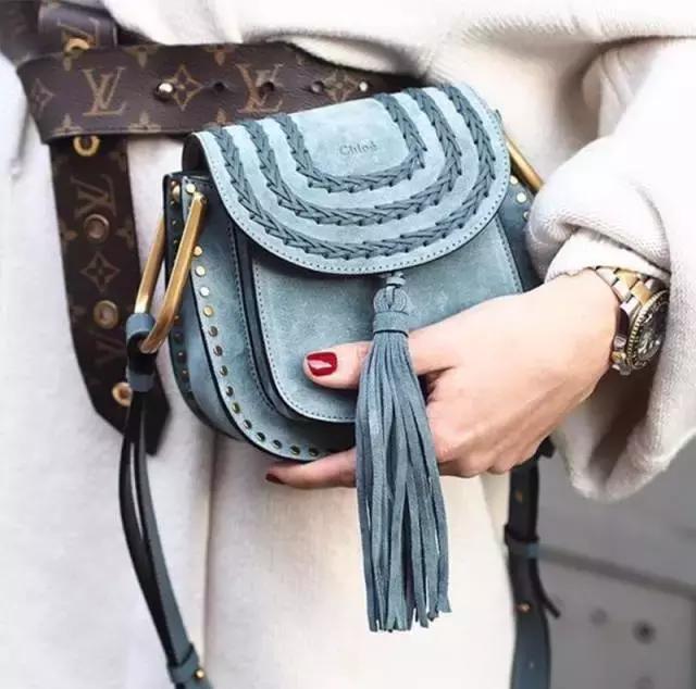 高圆圆背的小众包包,高圆圆同款刺绣包大号还是中号