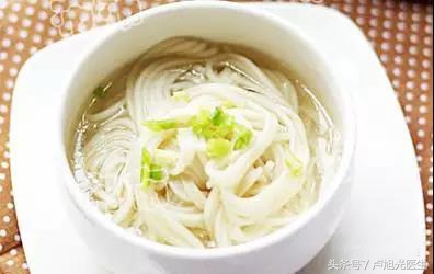 拔牙三天吃什么饭菜最好,拔牙后头三天饮食