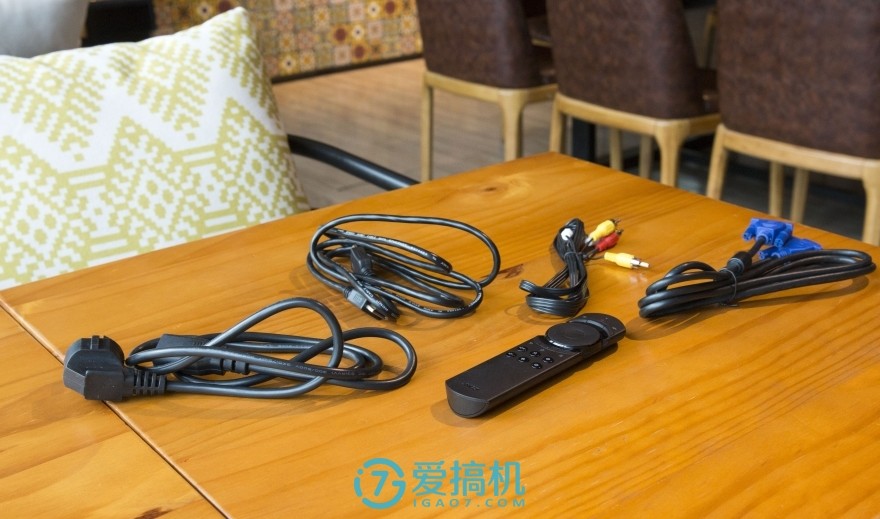 坚果a6投影仪怎么样,投影仪性价比之王千元机