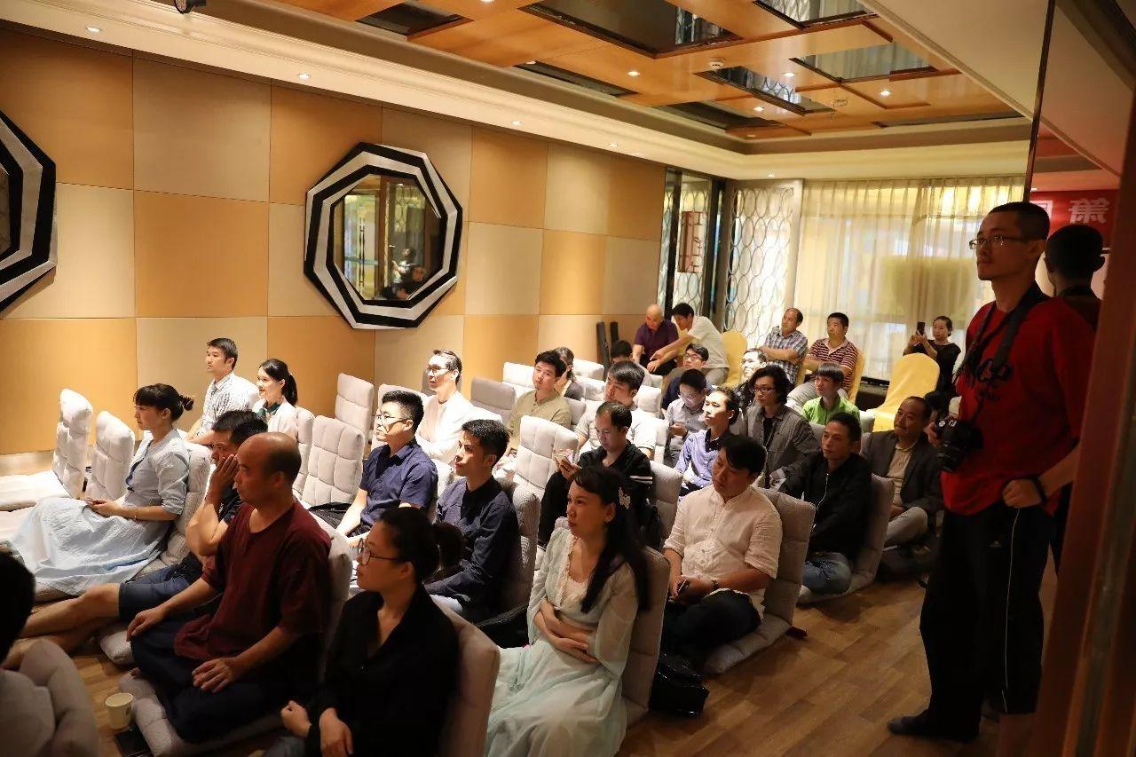 箫园秋分箫友雅集聚于杭州“雪庐”交流箫艺术