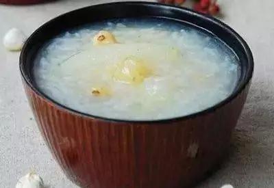 皮肤干燥润肺茶饮,天气干燥喝什么粥降火