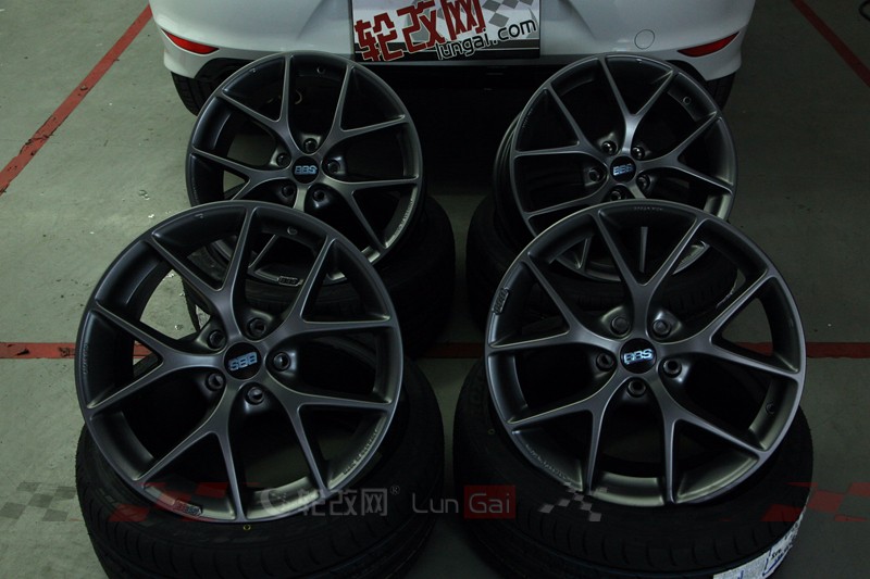大众高尔夫7改17寸刀锋轮毂,高尔夫改装17寸bbs