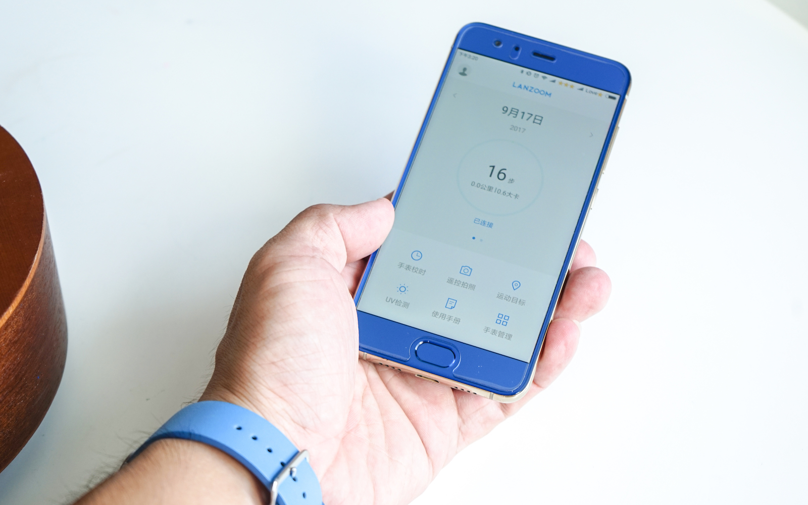 苹果手表更好还是太空人手表更好,苹果智能表值得买吗