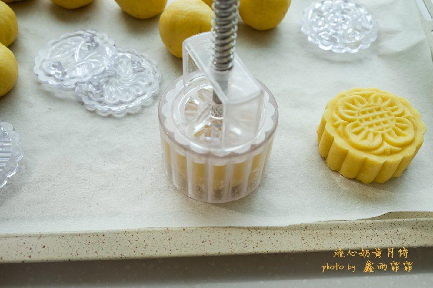 每年抢都抢不到的网红月饼,我做了一大盒,邻居闻到香味都来敲门