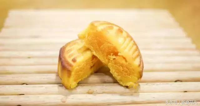 鄙视链顶端的奶黄月饼，香港名厨盲测打几分？