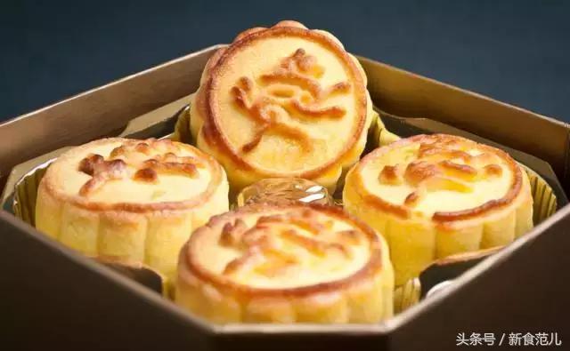 鄙视链顶端的奶黄月饼，香港名厨盲测打几分？