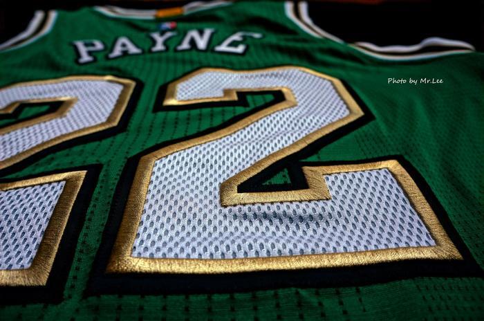 迈克尔乔丹公牛时期绿色球衣,乔丹退役公牛球衣视频