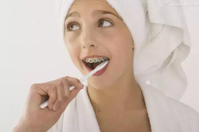 牙缝越来越大是什么原因引起的,婴儿牙齿稀疏牙缝大是什么原因