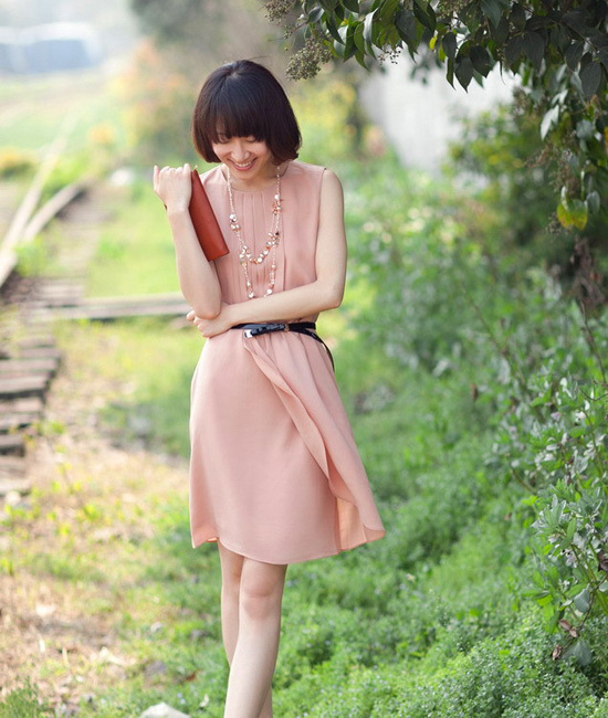 新衣买了很久吊牌没拆能退吗,守着衣服店不敢穿新衣服