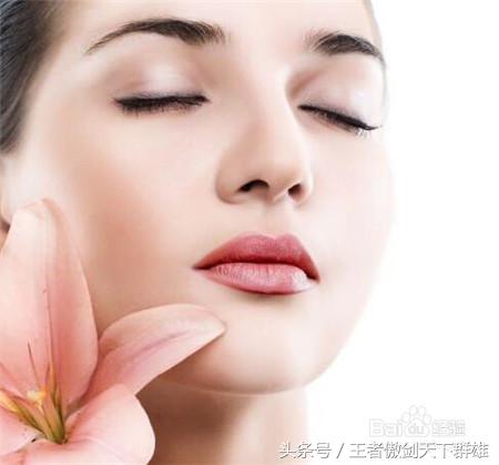 全身皮肤暗黄怎么调理能变白,皮肤暗黄黑吃什么调理能变白