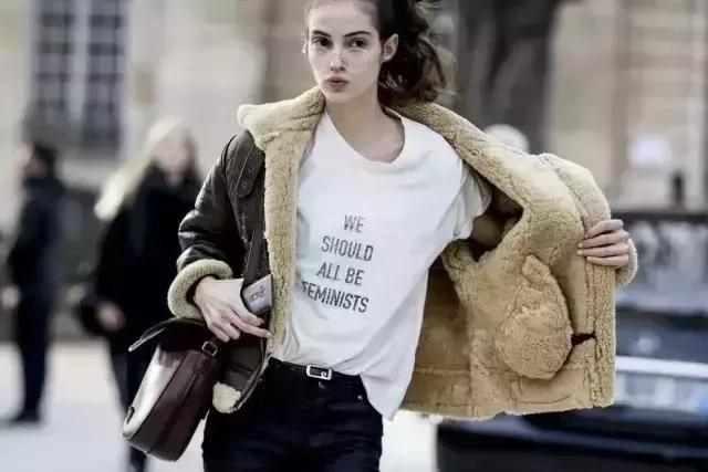 歪果仁都在笑你!不懂千万别穿上身的SloganTee!