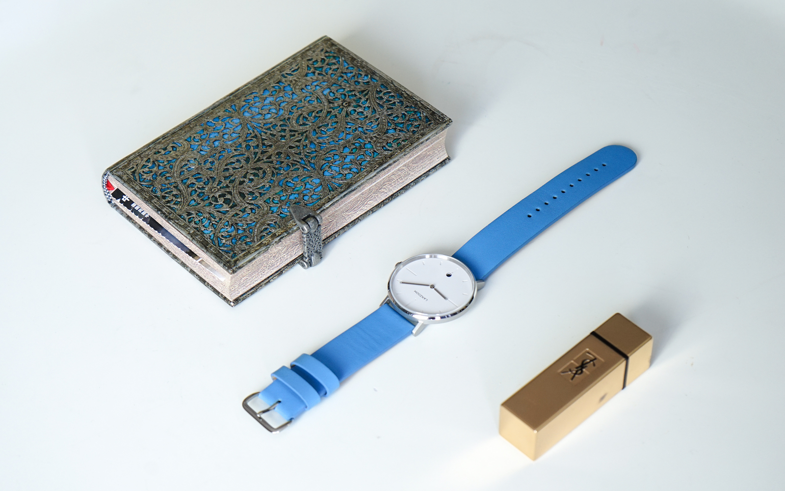 苹果手表更好还是太空人手表更好,苹果智能表值得买吗