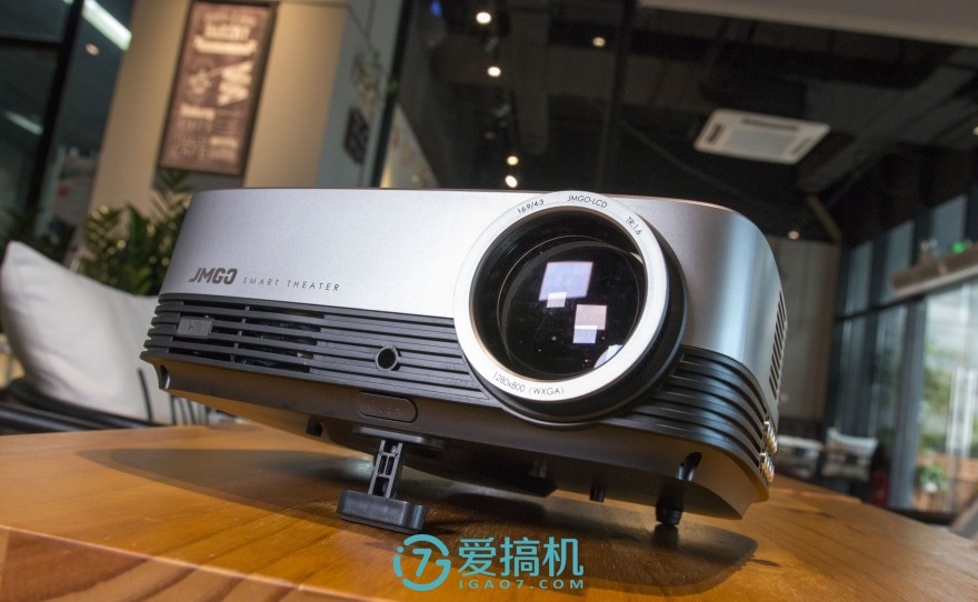 坚果a6投影仪怎么样,投影仪性价比之王千元机