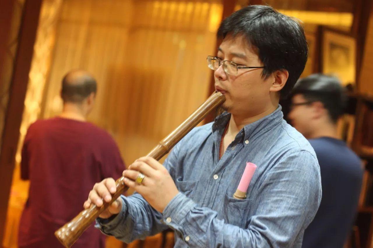 箫园秋分箫友雅集聚于杭州“雪庐”交流箫艺术