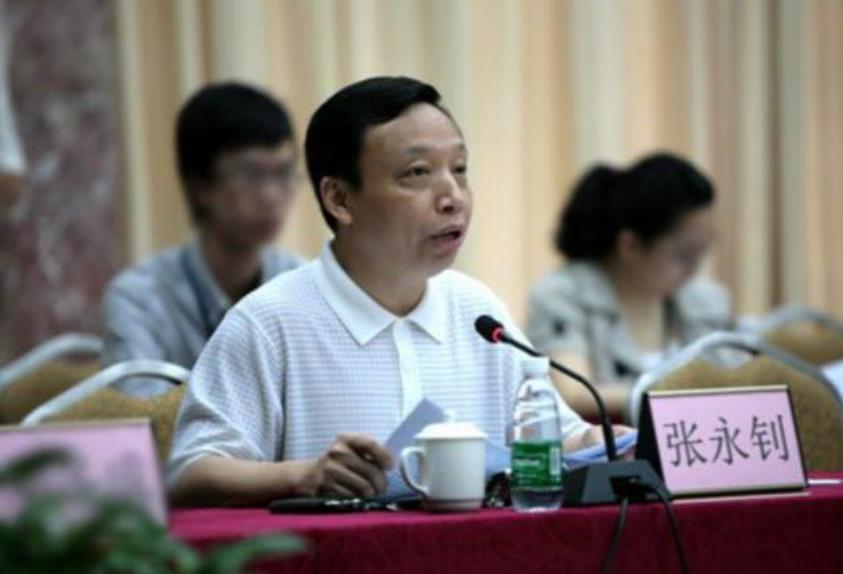 清水衙门现贪虎：单张万元面膜贴全身贪腐细节惊呆纪委