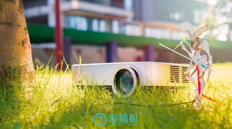 坚果a6投影仪怎么样,投影仪性价比之王千元机
