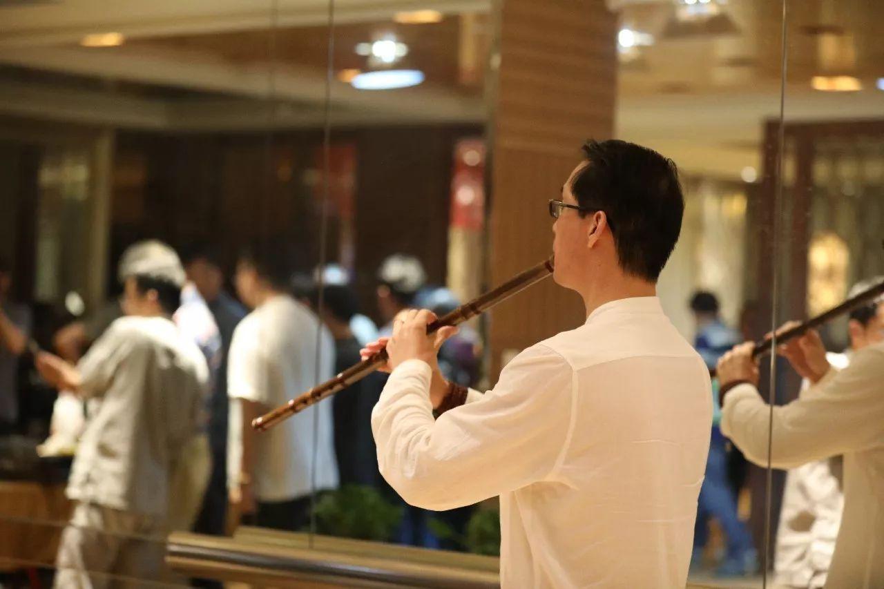 箫园秋分箫友雅集聚于杭州“雪庐”交流箫艺术