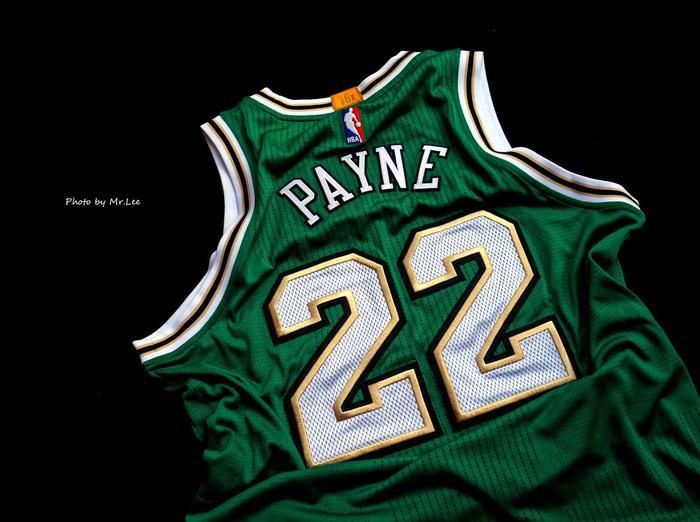 迈克尔乔丹公牛时期绿色球衣,乔丹退役公牛球衣视频