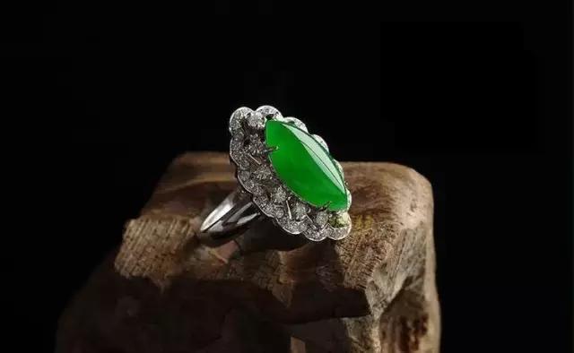 打开母亲留下的遗物,打开母亲留下的箱子