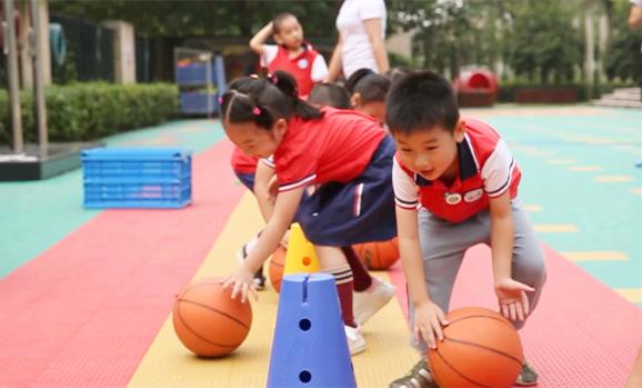 幼儿园户外活动器械如何收纳方案,幼儿园户外运动衣服收纳