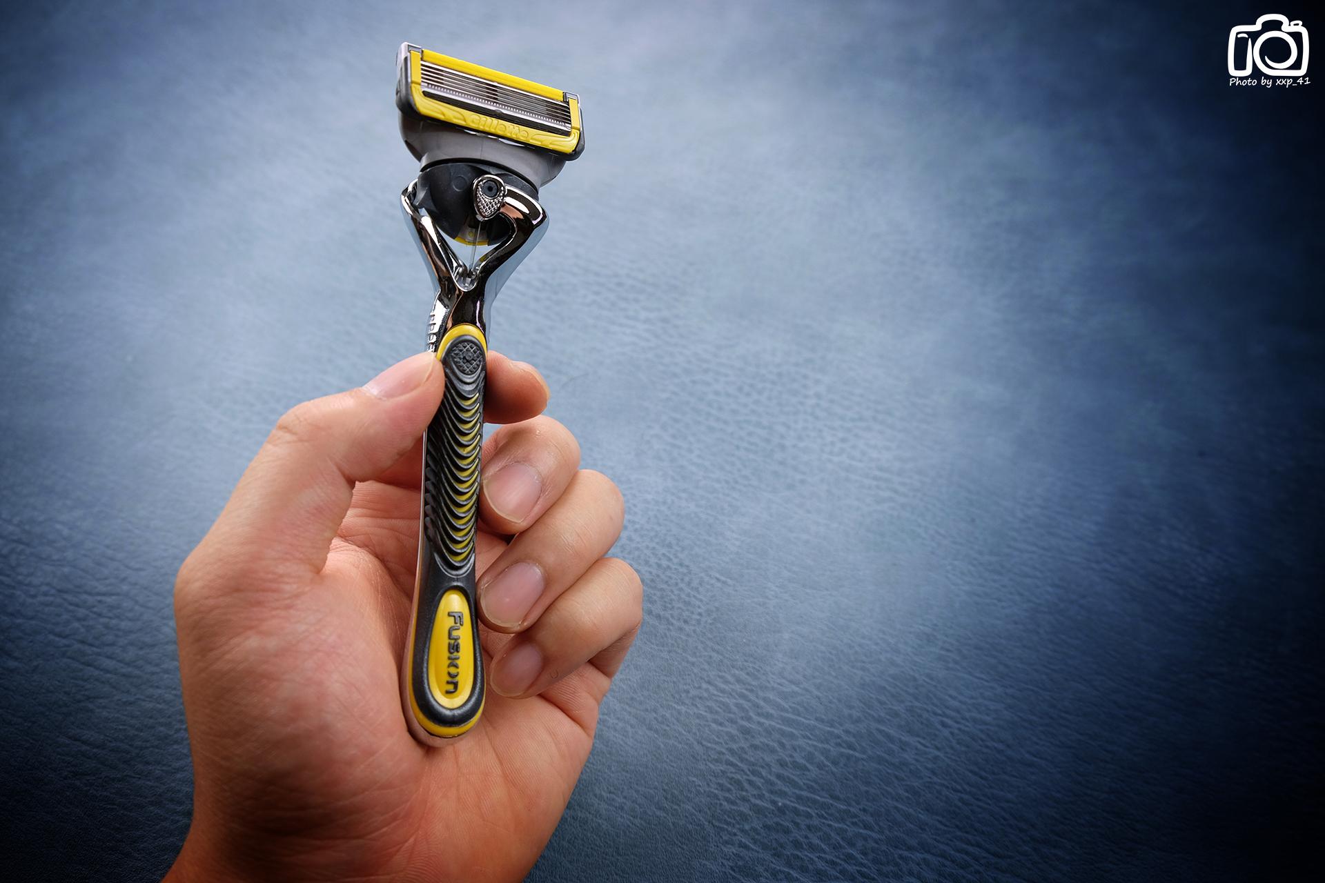 吉列锋隐剃须刀效果,男人需要一台自动剃须刀