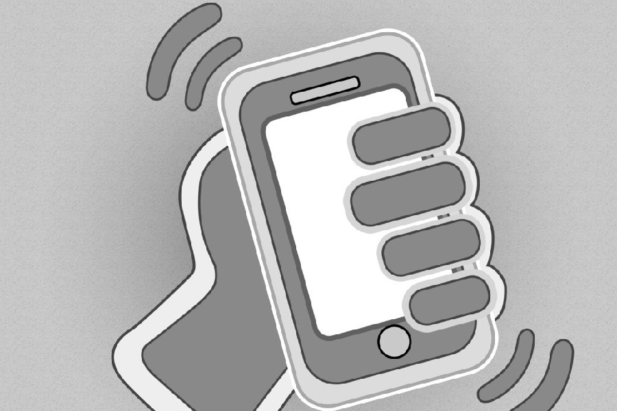 手机投屏如何横过来,怎么看手机有没有伤到屏幕