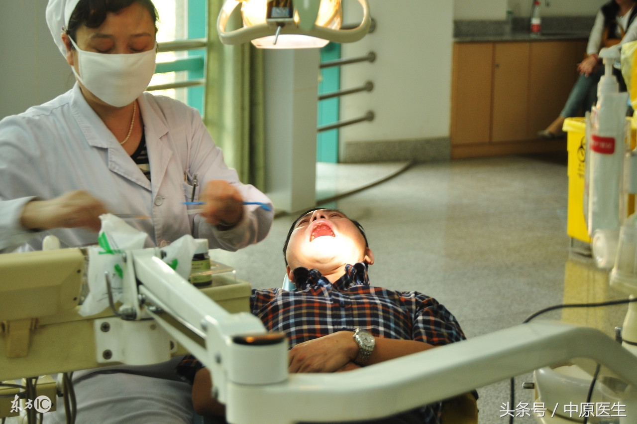 胸闷气短是白血病的前兆吗,胸口憋闷就是白血病吗