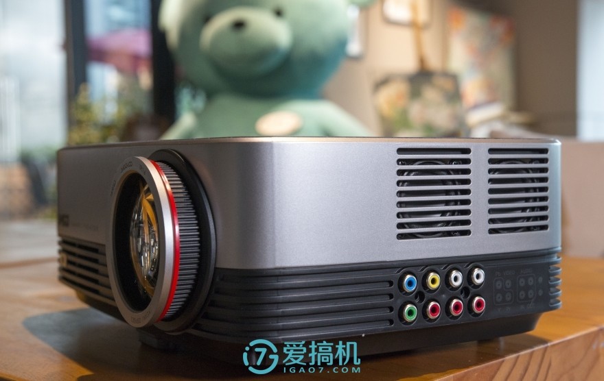 坚果a6投影仪怎么样,投影仪性价比之王千元机