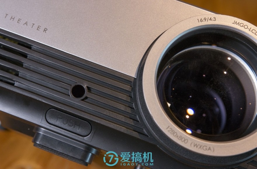 坚果a6投影仪怎么样,投影仪性价比之王千元机