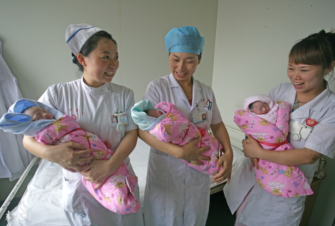 双胞胎妈妈好恢复吗,双胞胎妈妈怀三胎