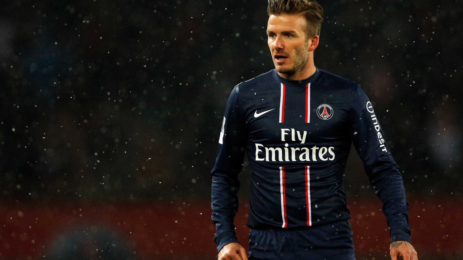 足球壁纸退役,足球暗黑系列壁纸