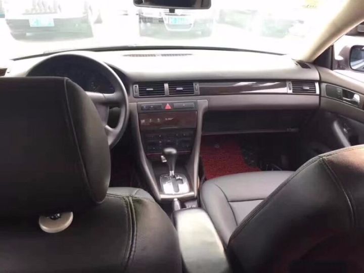 两万多的奥迪a613年,两万块钱的奥迪a62.4