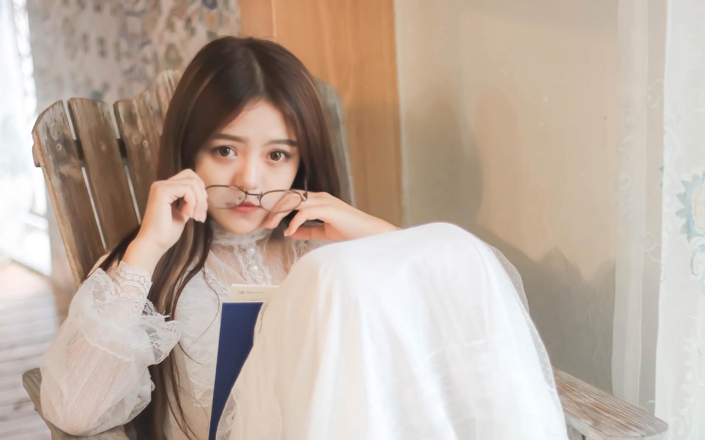 男人会哄别人就是不会哄你,男人不喜欢哄人是什么性格